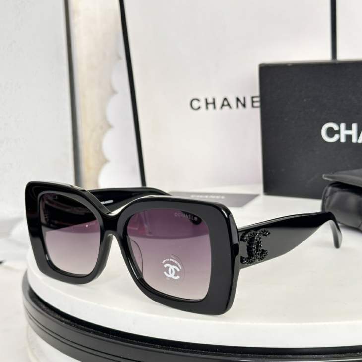 Picture of Chanel Sunglasses _SKUfw77121236fw